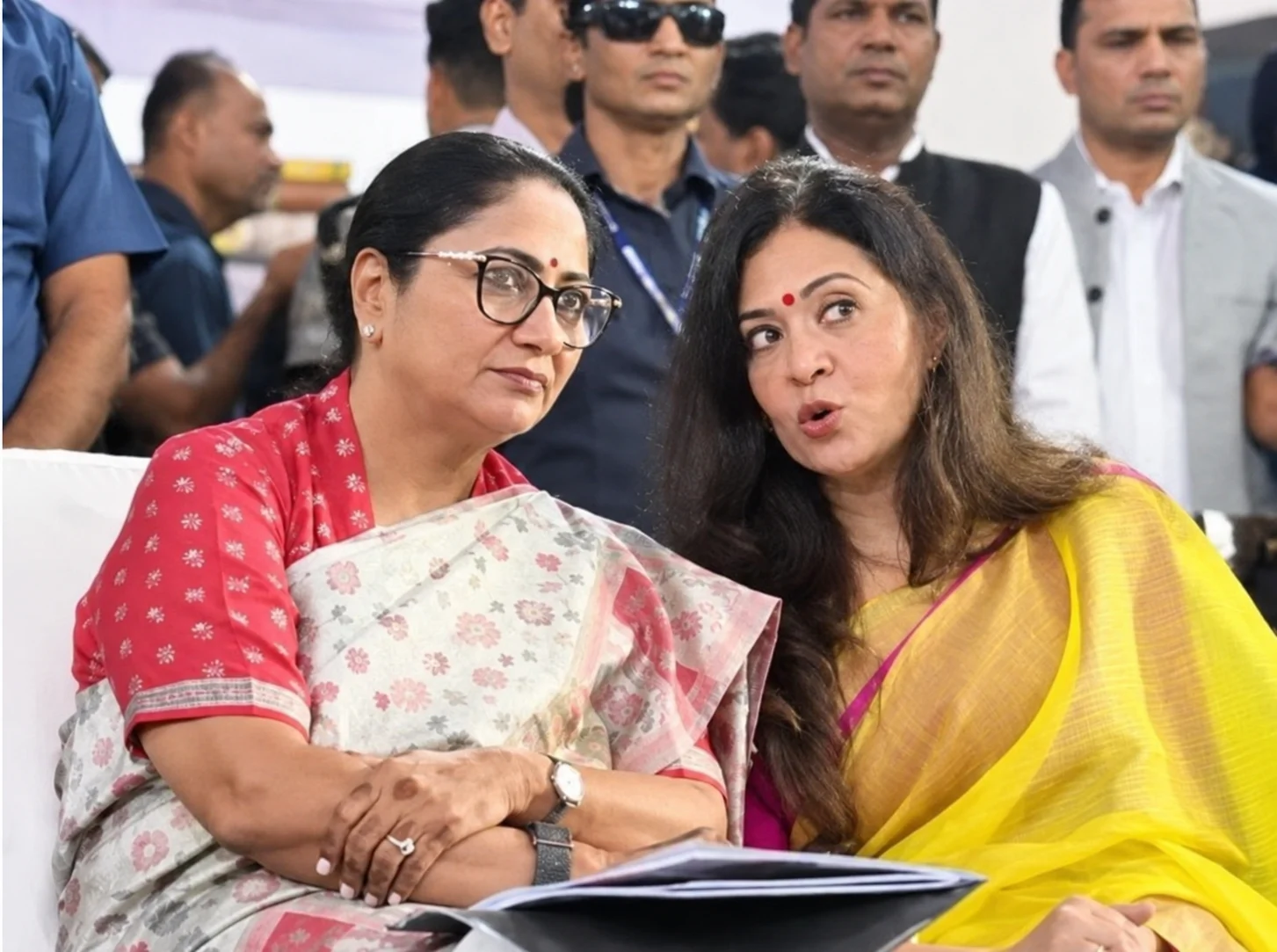 Delhi Diwali Bazaar 2026: CM रेखा गुप्ता ने किया उद्घाटन, 250 से ज्यादा स्टॉल पर मिलेंगे हस्तनिर्मित सामान; खरीदारी से संवरेगा दृष्टिबाधित बच्चों का भविष्य