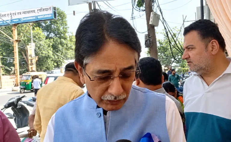 झांसी-इलाहाबाद स्नातक एमएलसी चुनाव: सांसद अनुराग शर्मा का नाम मतदाता सूची में नहीं मिला, वोटर लिस्ट की गड़बड़ियों पर उठे सवाल