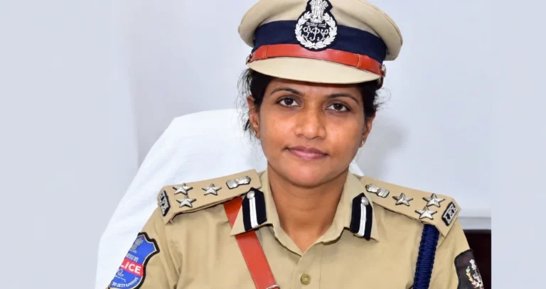 वारंगल DIG कार्यालय के दो कर्मचारी निलंबित, पुलिसकर्मियों के तबादलों में भ्रष्टाचार के आरोप