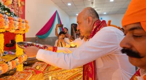 फाजिल्का में हिंदू संगठनों ने मनाया दशहरा उत्सव, शस्त्र पूजन कार्यक्रम में समाजसेवी करण गिलहोत्रा समेत कई लोग हुए शामिल