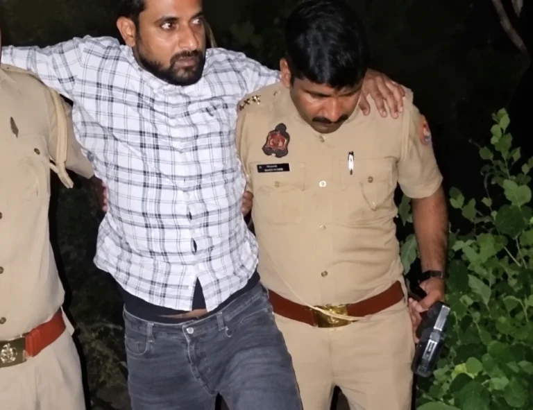 नोएडा में सेक्टर-39 पुलिस से मुठभेड़, चेन स्नैचिंग के दो आरोपी घायल; 2.19 लाख रुपये और चोरी की बाइक बरामद