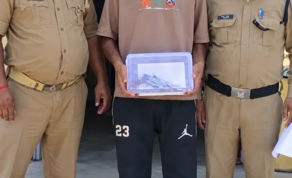गदरपुर में अवैध तमंचे और कारतूस के साथ युवक गिरफ्तार, मुकदमा दर्ज; हथियार के स्रोत की जांच में जुटी पुलिस