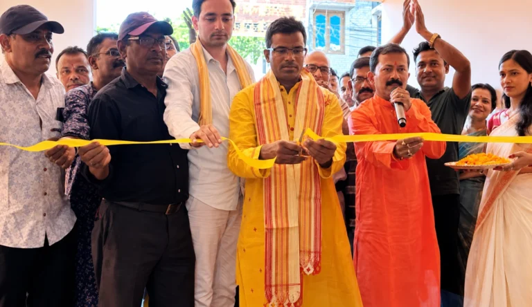 मेदिनीपुर में धर्मा देश कमेटी की 49वीं दुर्गा पूजा का शुभारंभ, विधायक हुए शामिल