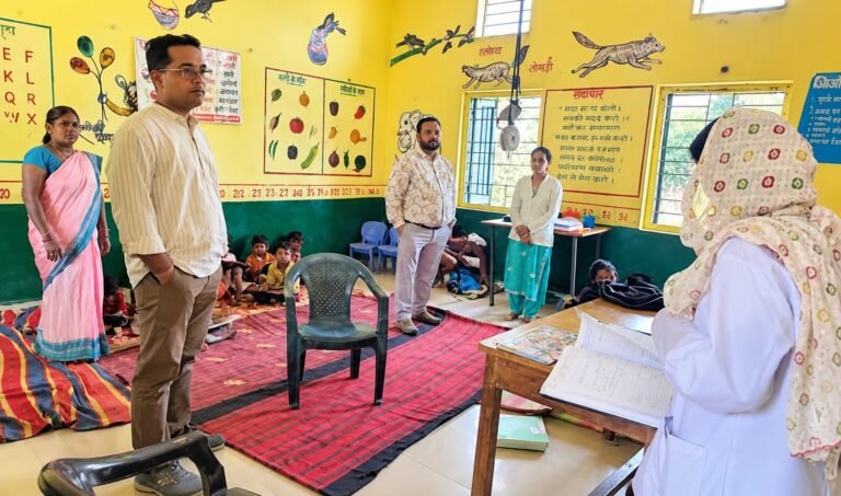 नैनपुर में स्वास्थ्य केंद्रों का संयुक्त निरीक्षण, गर्भवती महिलाओं की जांच और टीकाकरण व्यवस्था की समीक्षा