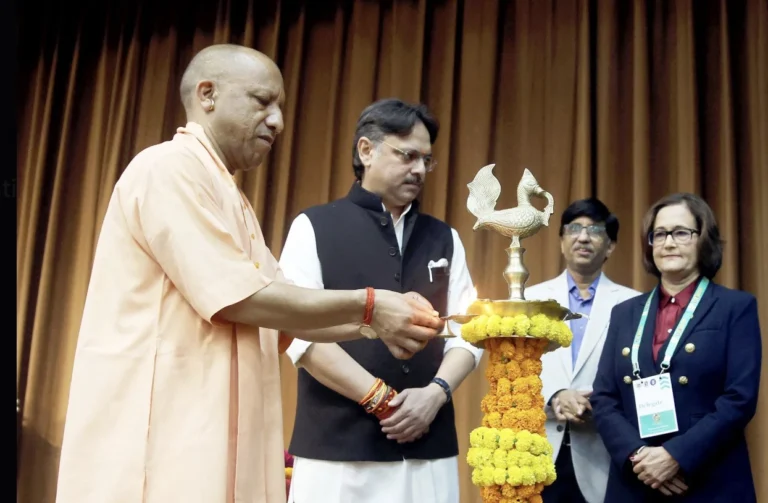 TechSangam 2026: सीएम योगी ने किया LEXQ सेंटर ऑफ एक्सीलेंस का शुभारंभ, AI In Construction पुस्तक का भी हुआ विमोचन