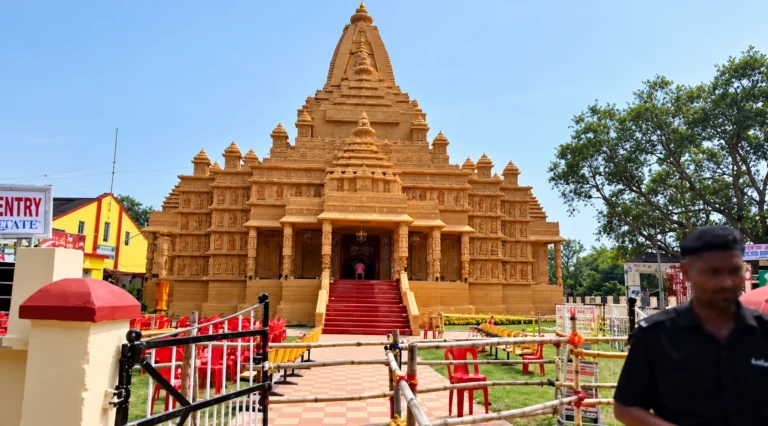 आसनसोल की छयेर पल्ली दुर्गा पूजा में गुजरात के खोडलधाम मंदिर की झलक, 75 साल पुरानी परंपरा के साथ सजा खास पंडाल